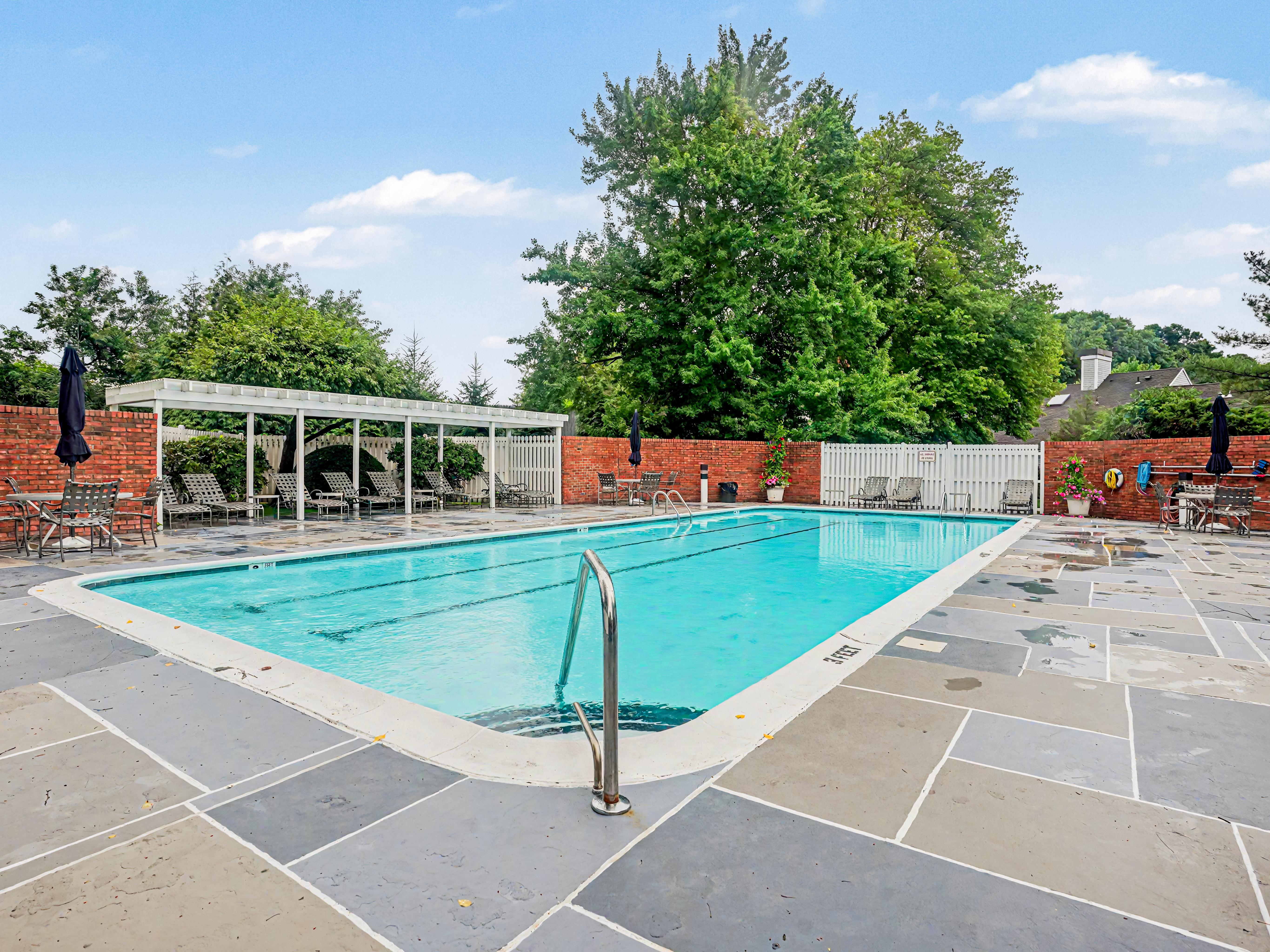  Rarely Available Opportunity in Coveted, Gated Condo Community - 物件實景