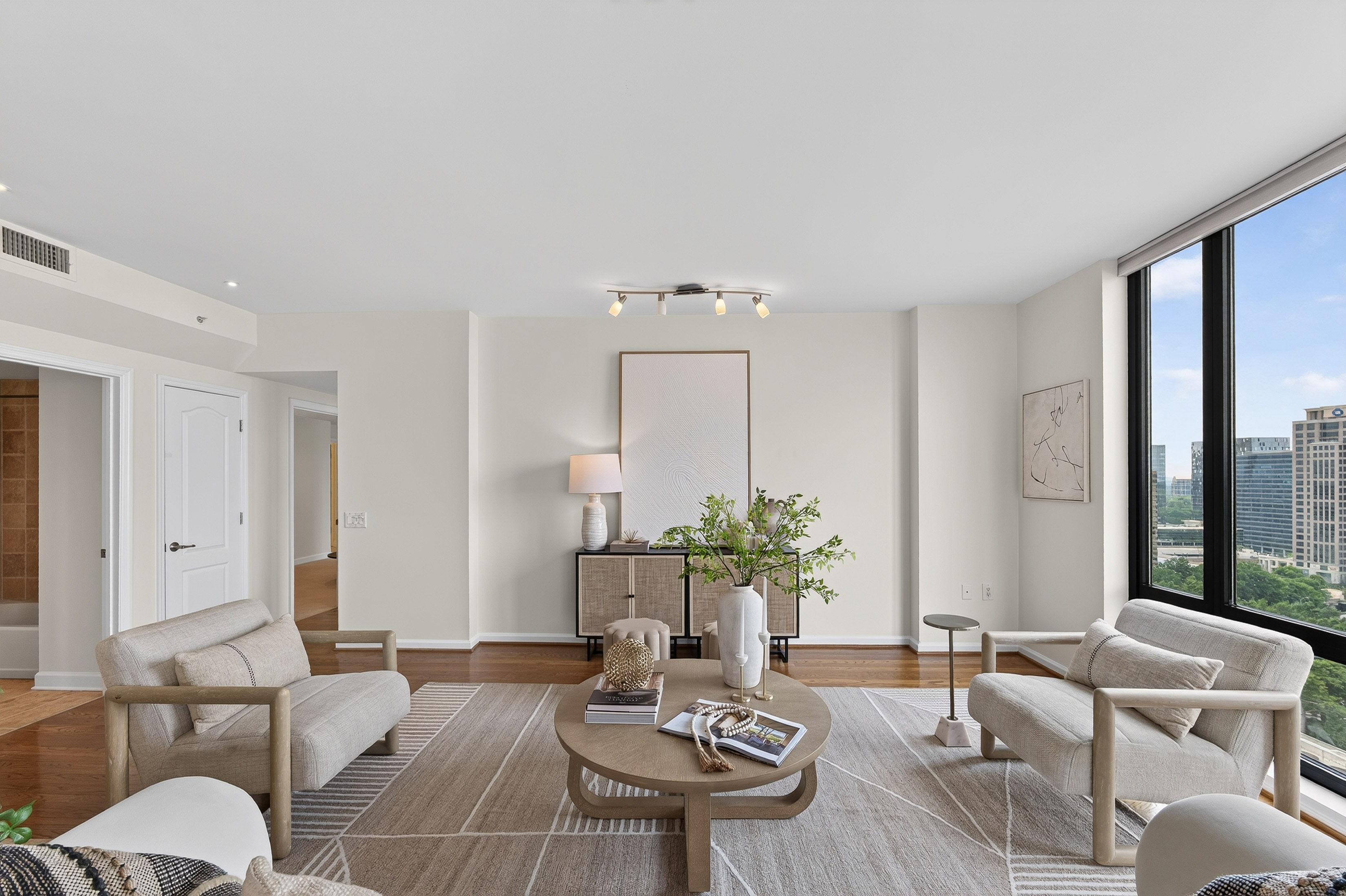  Welcome to Unit 2150 at The Oaks at Buckhead - 物件實景