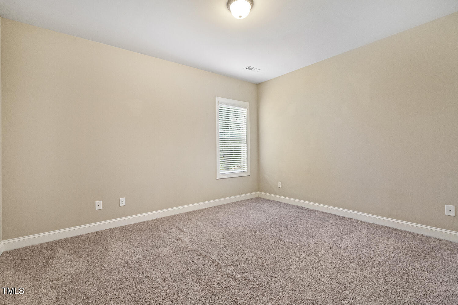 Fuquay Varina, North Carolina, 27526, United States, 4 Bedrooms Bedrooms, ,4 BathroomsBathrooms,Residential,For Sale,1889692