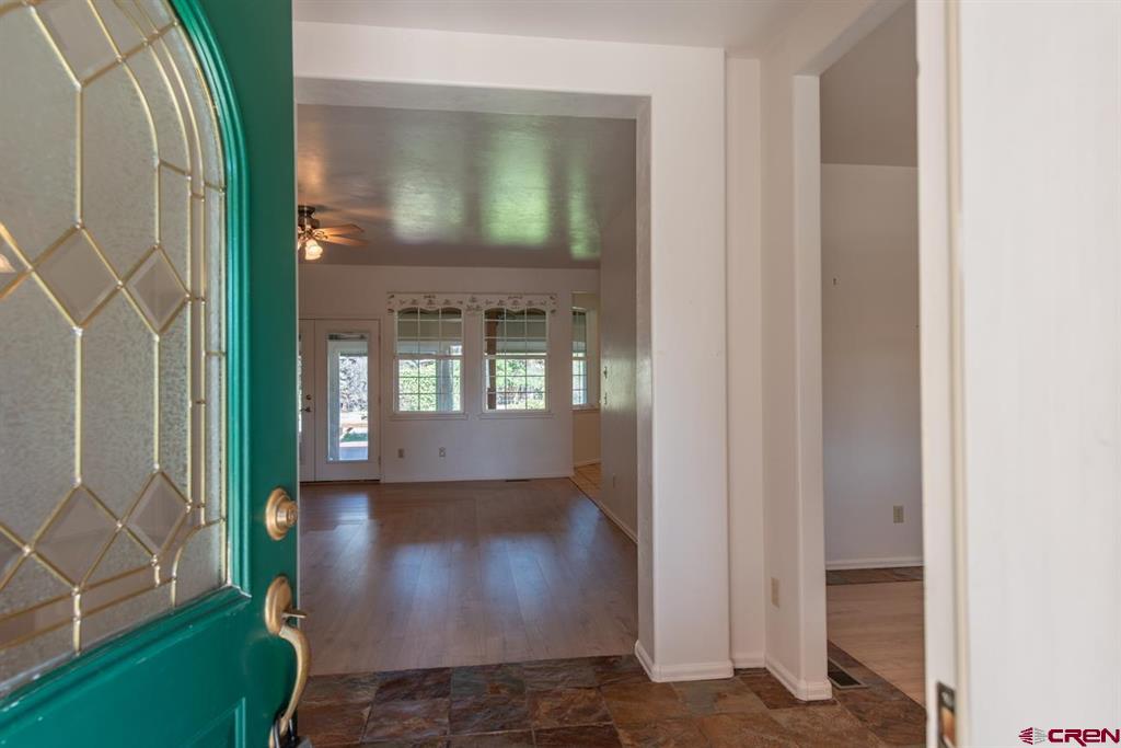 Montrose, Colorado, 81403, United States, 3 Bedrooms Bedrooms, ,2 BathroomsBathrooms,Residential,For Sale,1977225