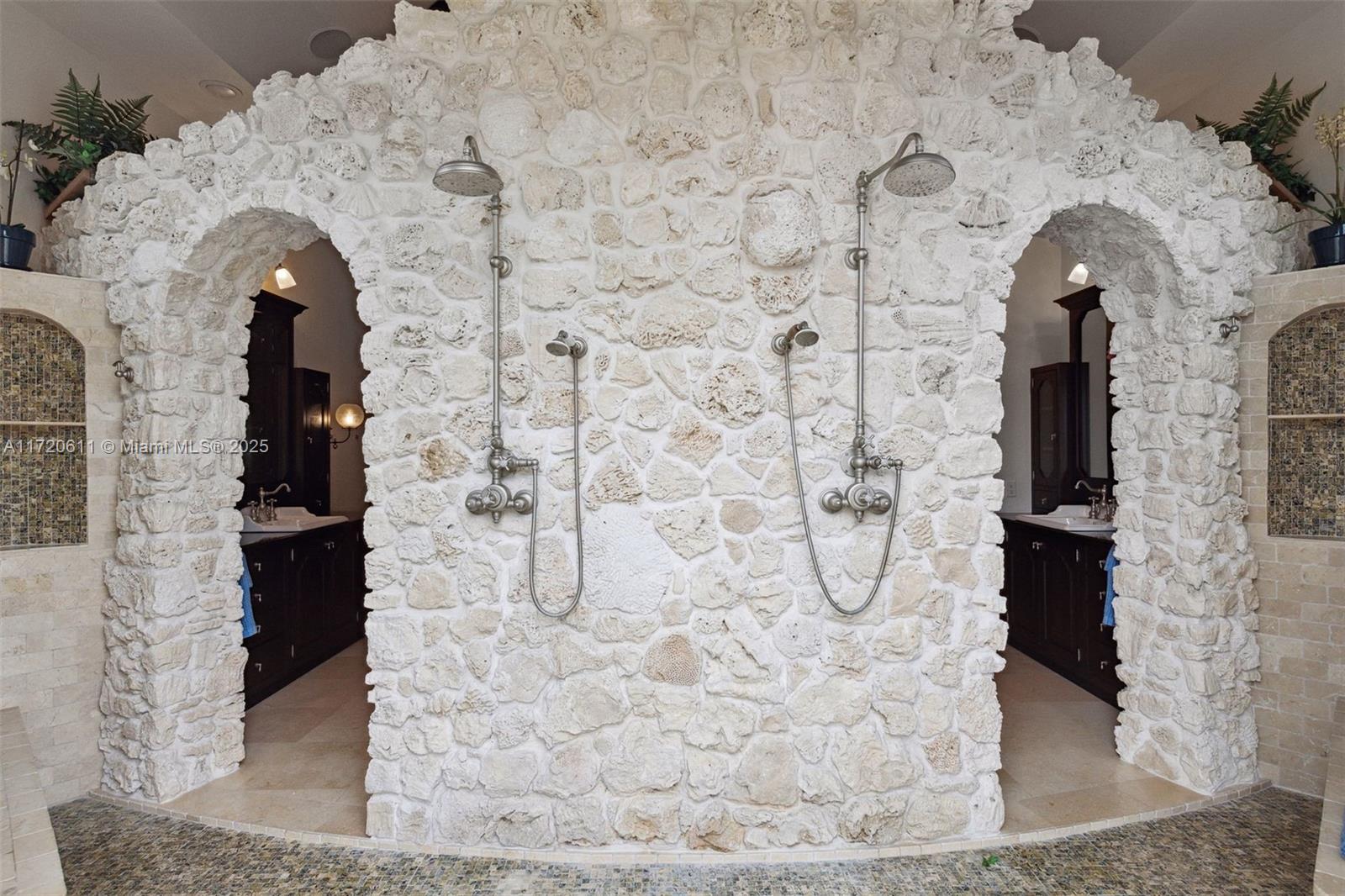 Marathon, Florida, 33050, United States, 5 Bedrooms Bedrooms, ,9 BathroomsBathrooms,Residential,For Sale,1933617