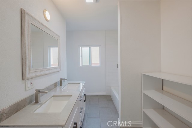 Huntington Park, California, 90255, United States, 4 Bedrooms Bedrooms, ,3 BathroomsBathrooms,Residential,For Sale,1928915