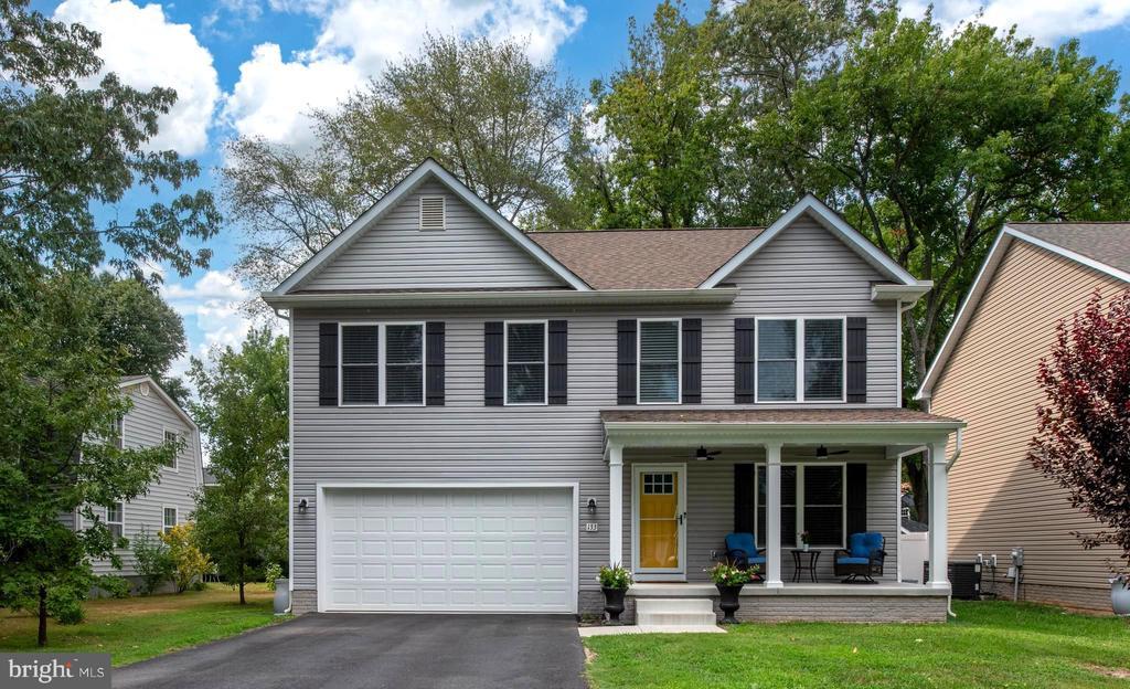 Colonial Beach, Virginia, 22443, United States, 4 Bedrooms Bedrooms, ,3 BathroomsBathrooms,Residential,For Sale,1917593