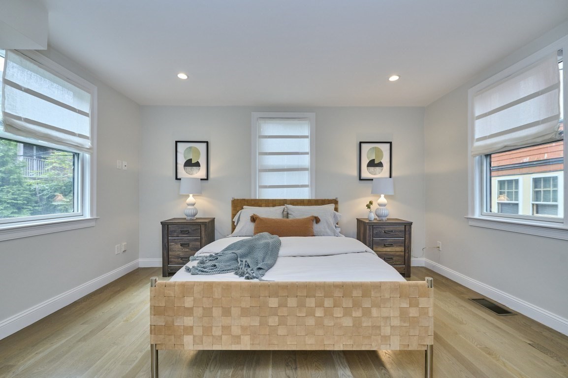 Boston, Massachusetts, 02130, United States, 3 Bedrooms Bedrooms, ,4 BathroomsBathrooms,Residential,For Sale,1979672