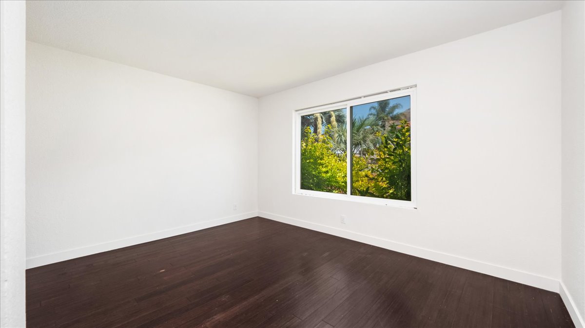 Jurupa Valley, California, 92509, United States, 4 Bedrooms Bedrooms, ,2 BathroomsBathrooms,Residential,For Sale,1927832
