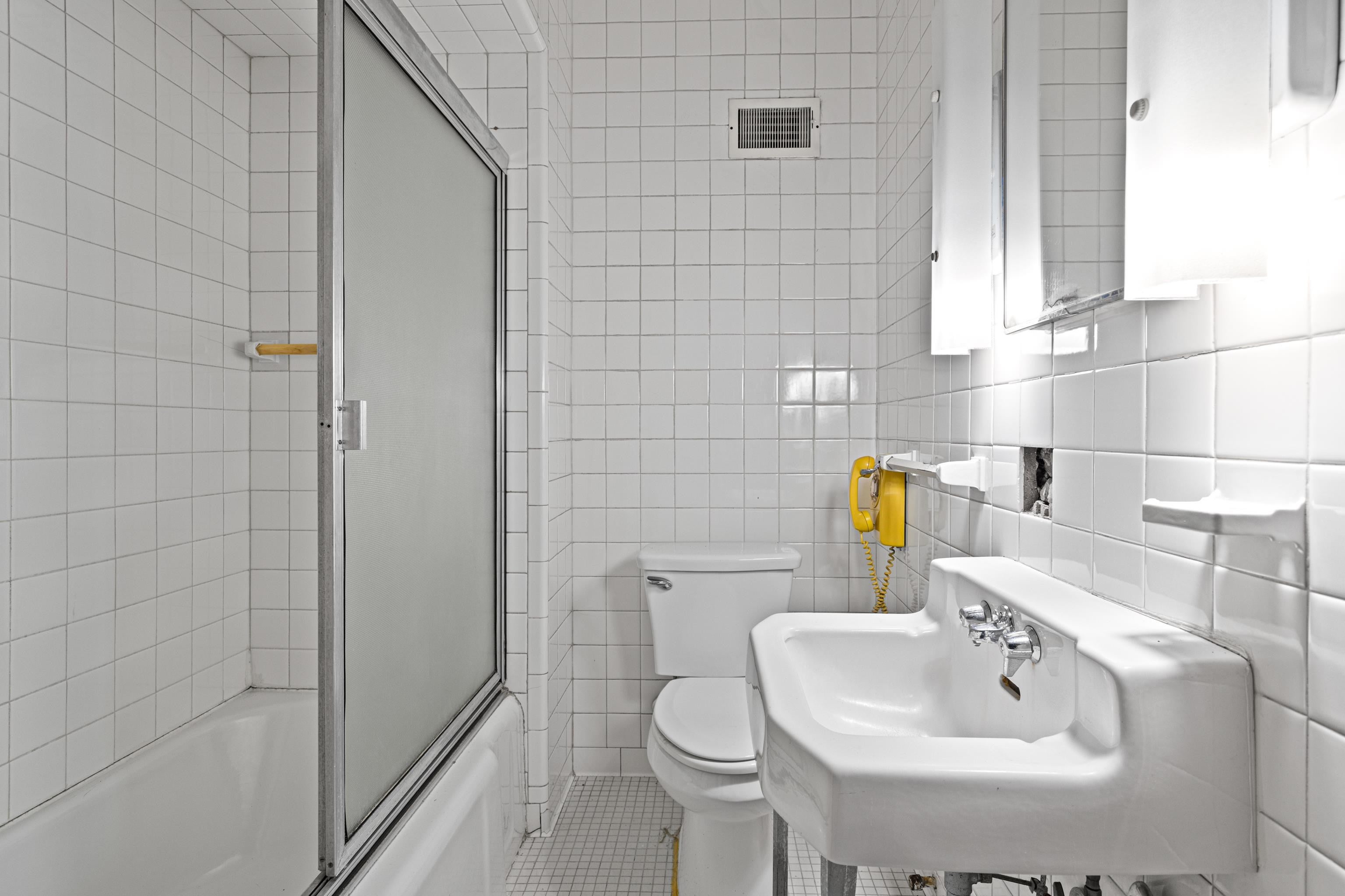 Jefferson, Texas, 75657, United States, 5 Bedrooms Bedrooms, ,5 BathroomsBathrooms,Residential,For Sale,1978271