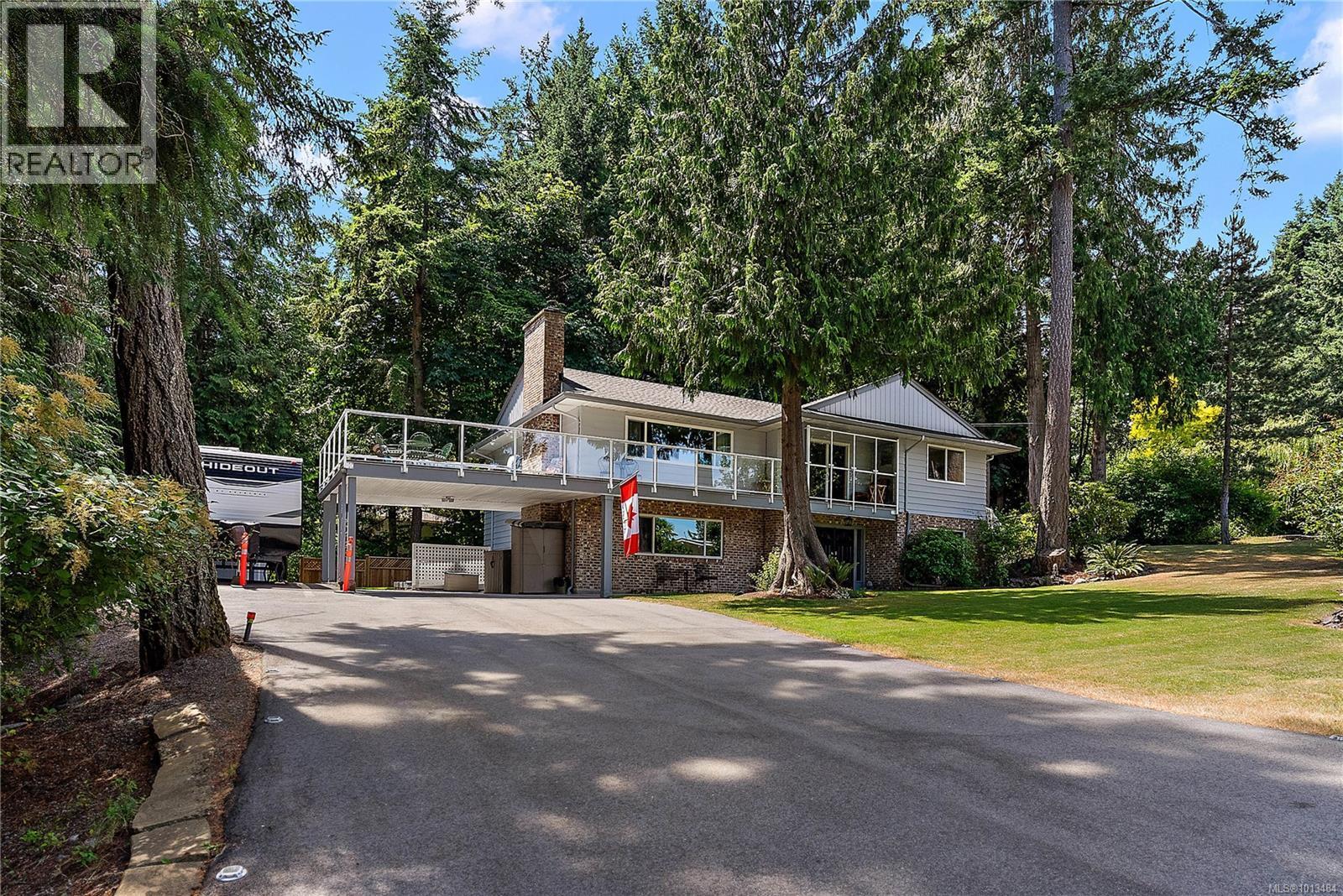 NORTH SAANICH, British Columbia, V8L 5J4, CA, 5 Bedrooms Bedrooms, ,3 BathroomsBathrooms,Residential,For Sale,1949643