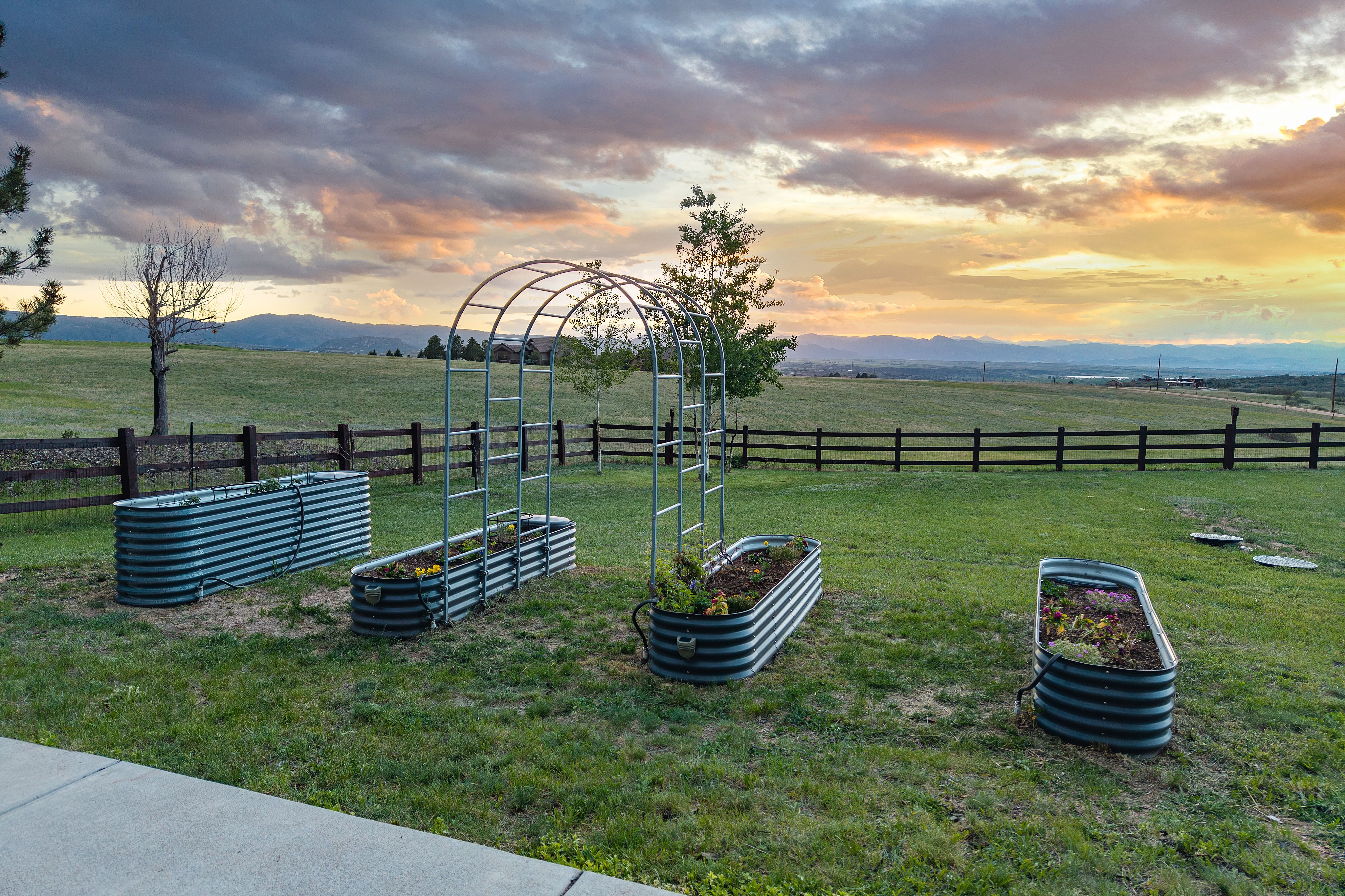  Set on five scenic acres with sweeping Front Range views - 物件實景