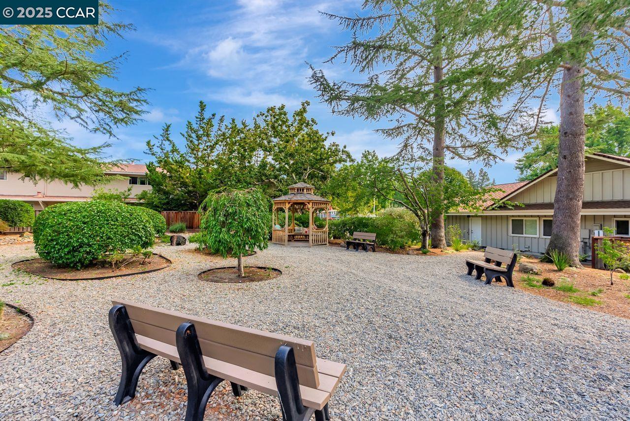 Moraga, California, 94556, United States, 2 Bedrooms Bedrooms, ,1 BathroomBathrooms,Residential,For Sale,1994514