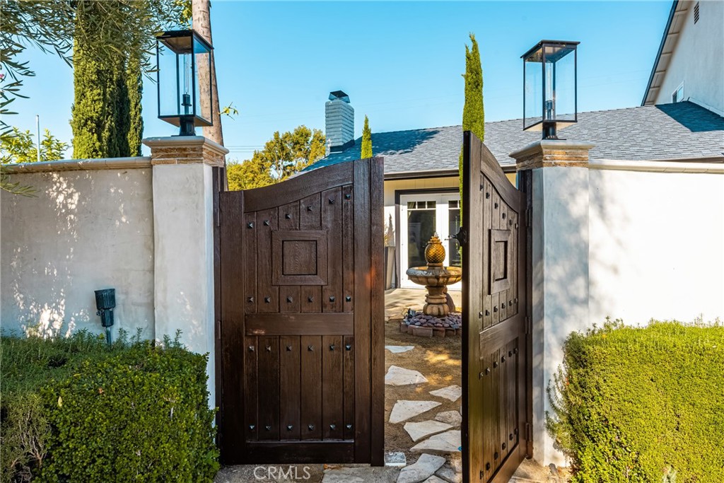 Orange, California, 92865, United States, 4 Bedrooms Bedrooms, ,3 BathroomsBathrooms,Residential,For Sale,1989435