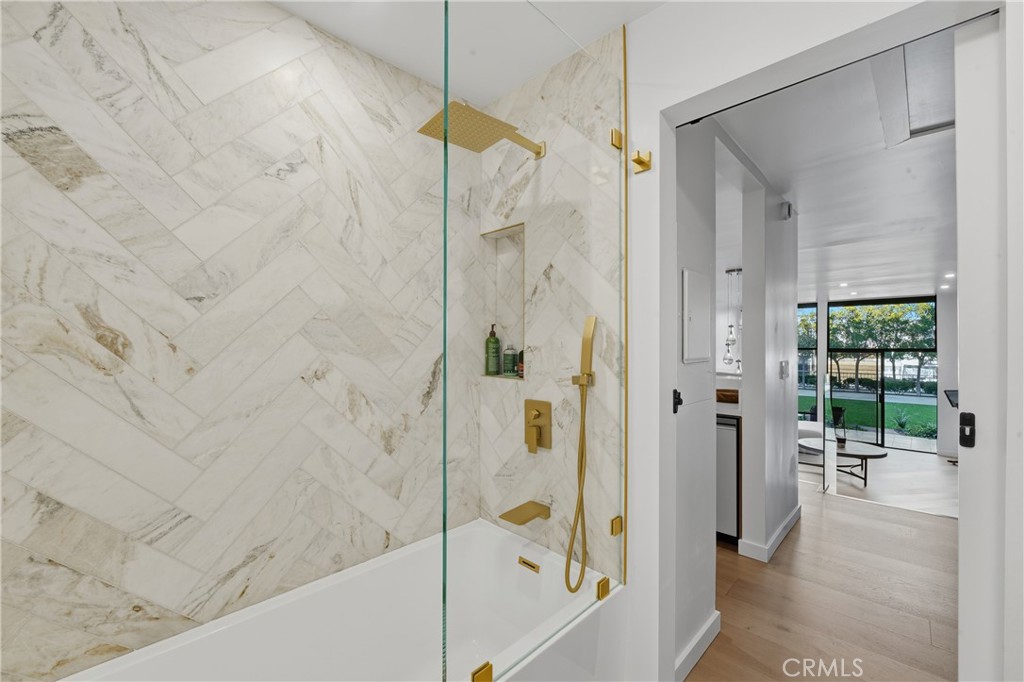 Long Beach, California, 90803, United States, 1 Bedroom Bedrooms, ,1 BathroomBathrooms,Residential,For Sale,2003113