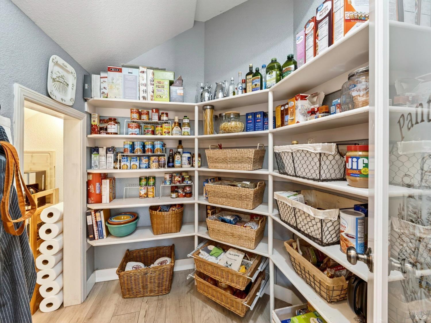 Napa, California, 94558, United States, 4 Bedrooms Bedrooms, ,3 BathroomsBathrooms,Residential,For Sale,1987902