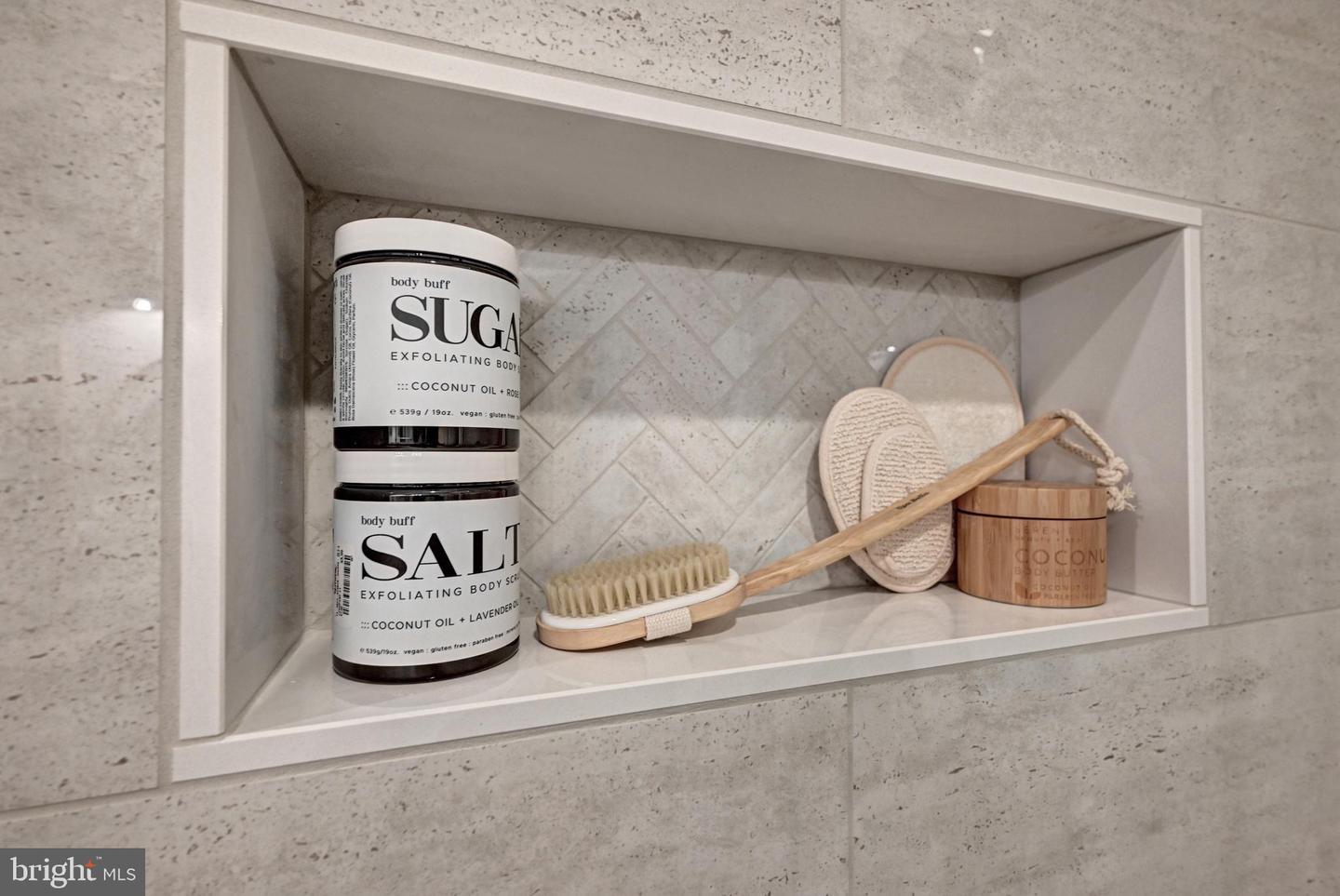 705 Oxford Drive Unit 39, York, Pennsylvania, 17406, United States, 4 Bedrooms Bedrooms, ,5 BathroomsBathrooms,Residential,For Sale,705 Oxford Drive Unit 39,1628330