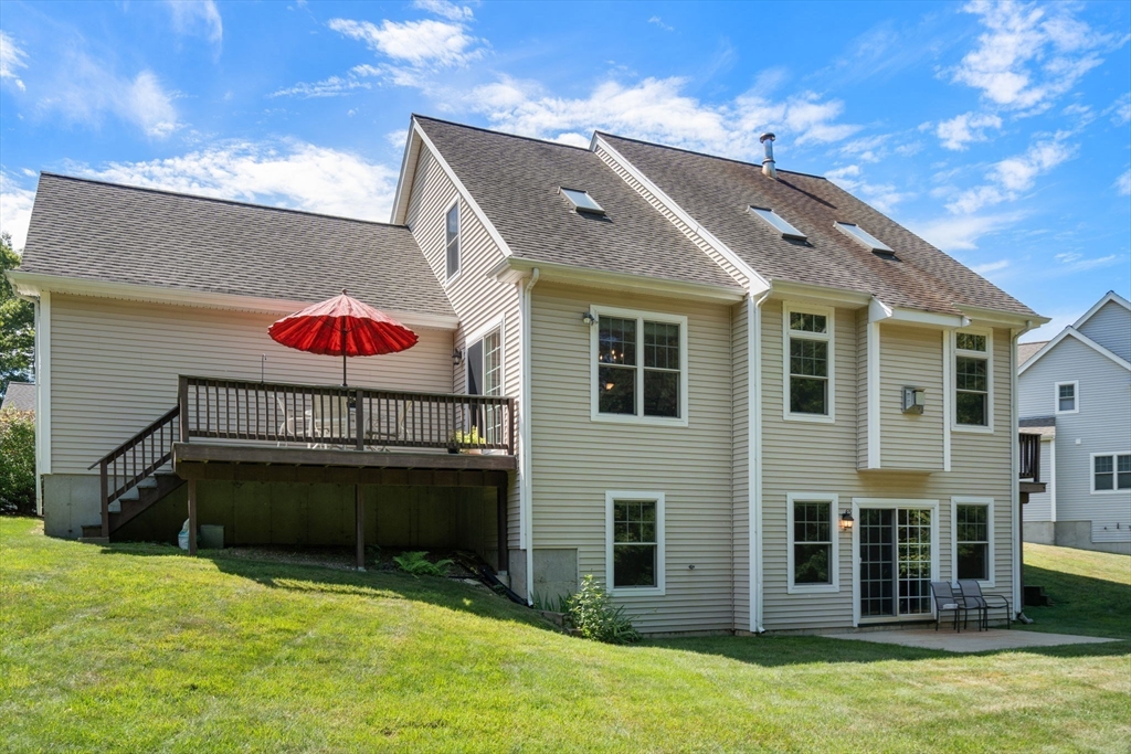 Kingston, Massachusetts, 02364, United States, 2 Bedrooms Bedrooms, ,3 BathroomsBathrooms,Residential,For Sale,1932418