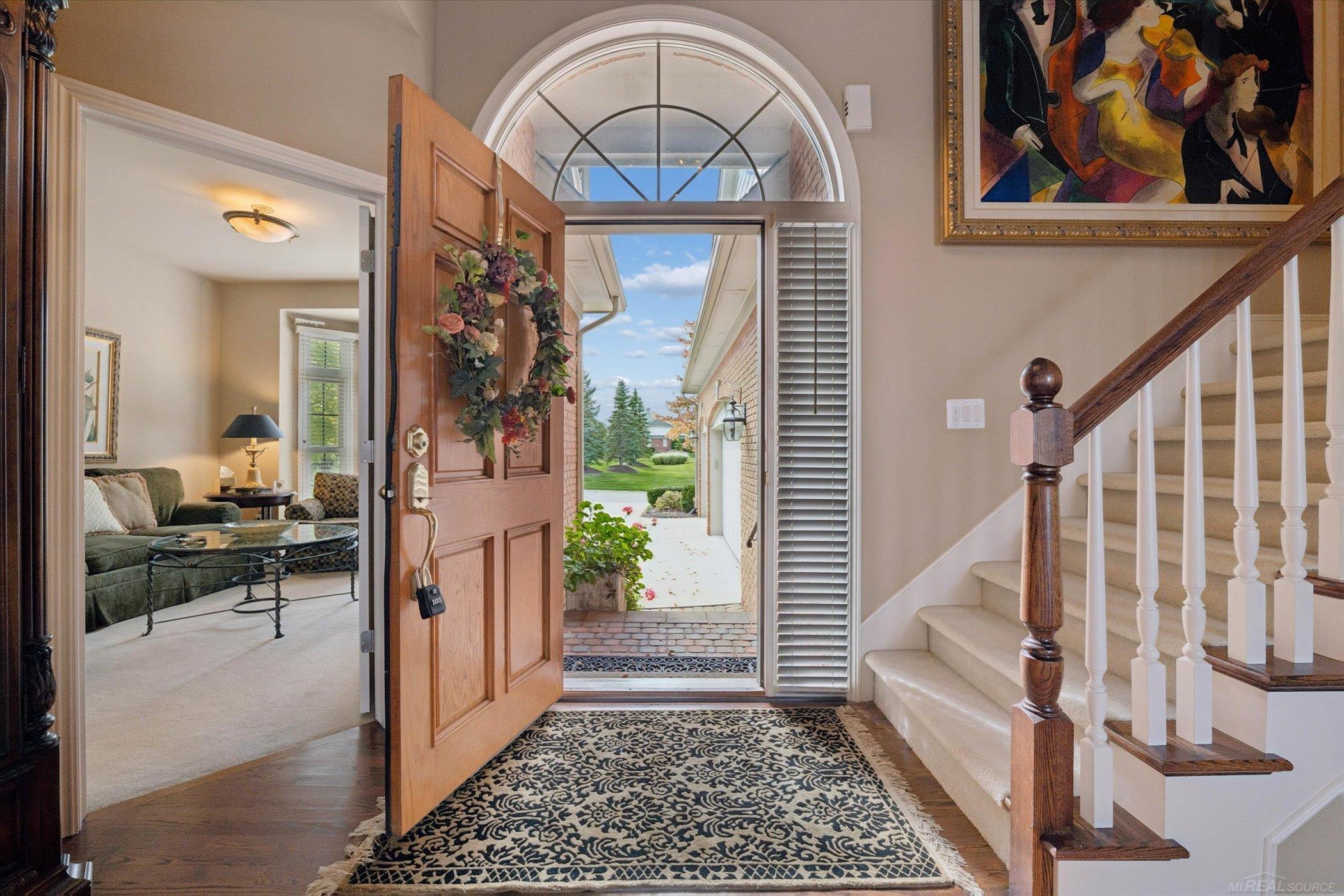 Oakland Twp, Michigan, 48306, United States, 2 Bedrooms Bedrooms, ,4 BathroomsBathrooms,Residential,For Sale,1984320