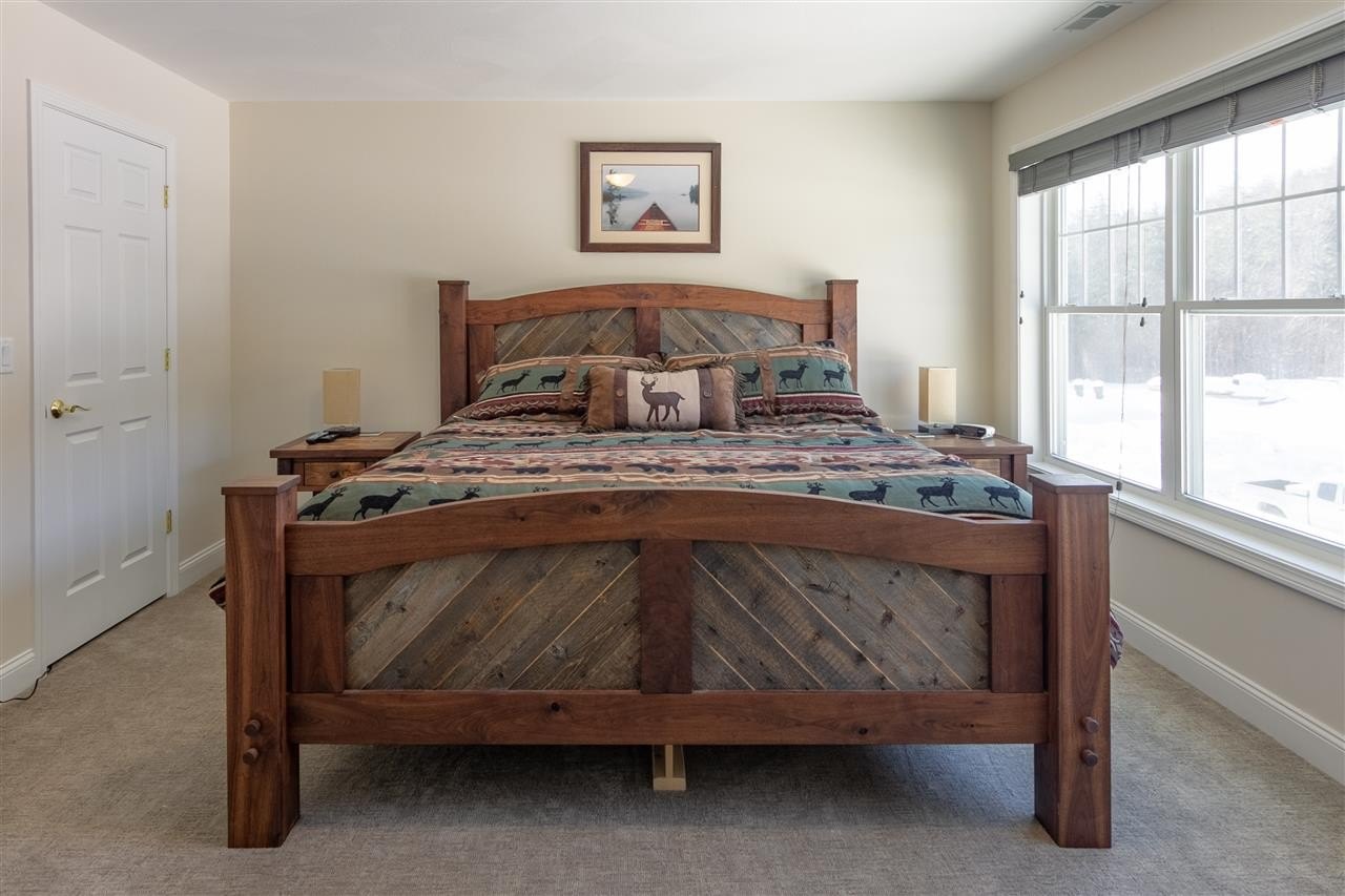 Lincoln, New Hampshire, 03251, United States, 5 Bedrooms Bedrooms, ,5 BathroomsBathrooms,Residential,For Sale,1978136