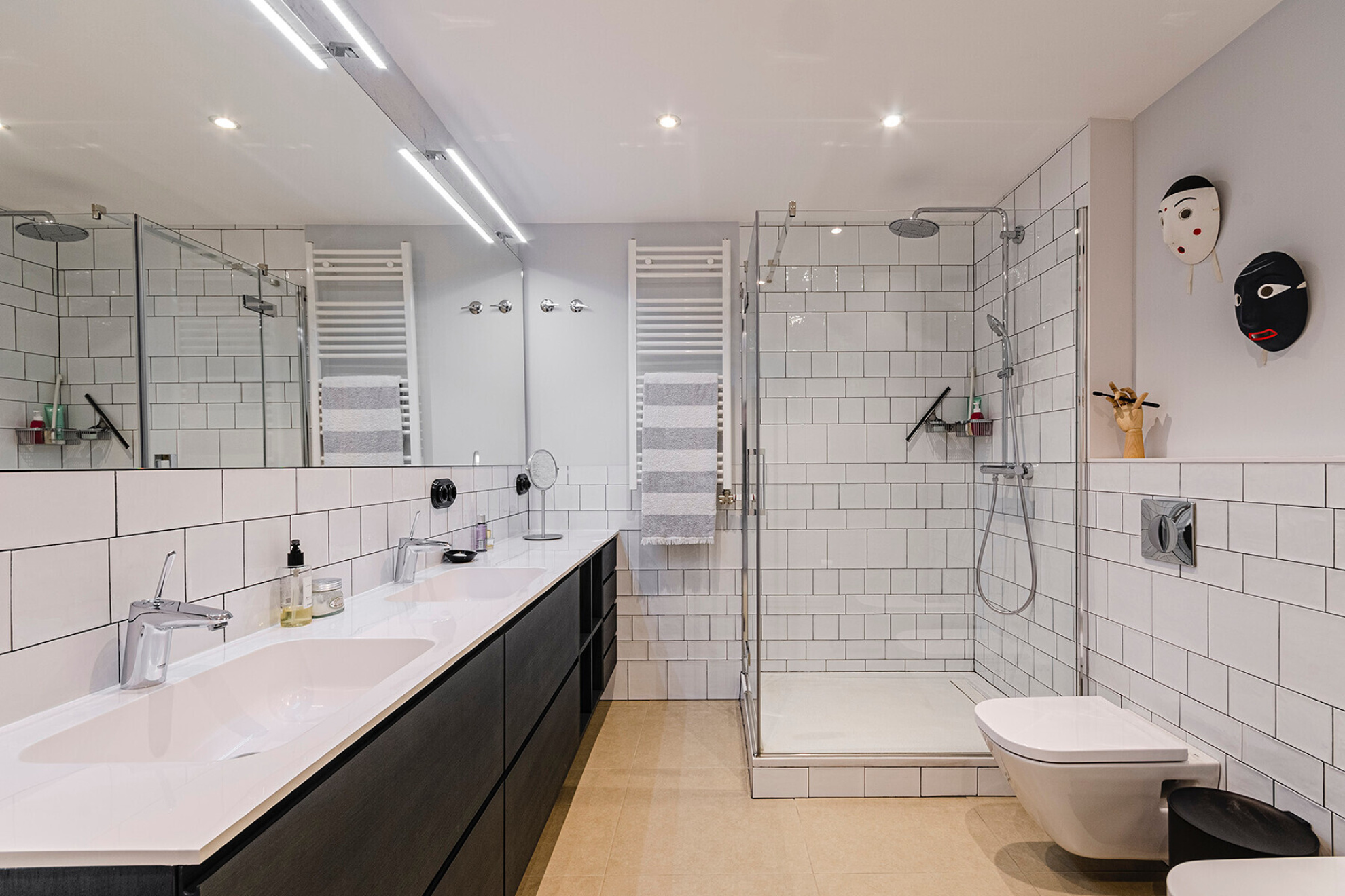  Contemporary elegance with a terrace in the heart of l