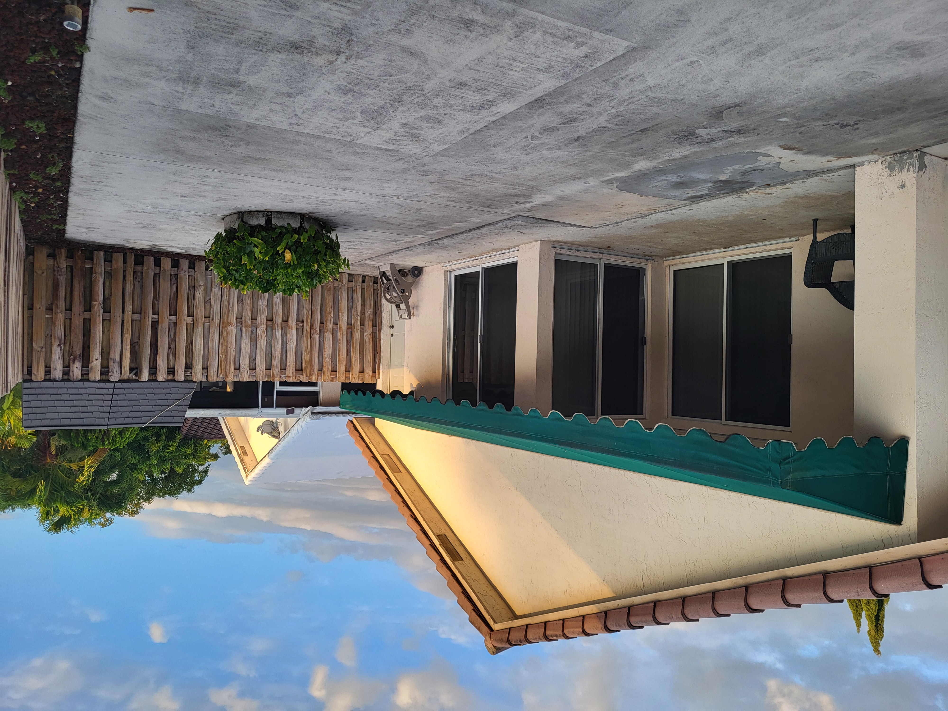 Miami, Florida, 33196, United States, 3 Bedrooms Bedrooms, ,2 BathroomsBathrooms,Residential,For Sale,1979273