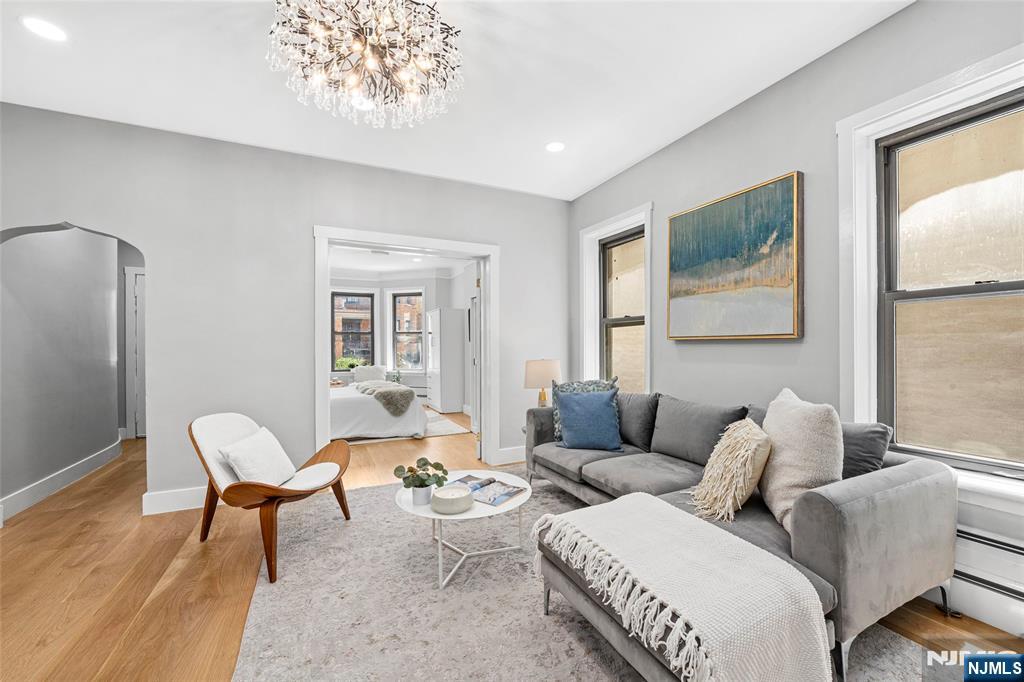 Jersey City, New Jersey, 07306, United States, 9 Bedrooms Bedrooms, ,6 BathroomsBathrooms,Residential,For Sale,1926264