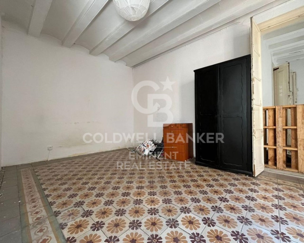 Barcelona, Catalonia, ES, 4 Bedrooms Bedrooms, ,2 BathroomsBathrooms,Residential,For Sale,1838974