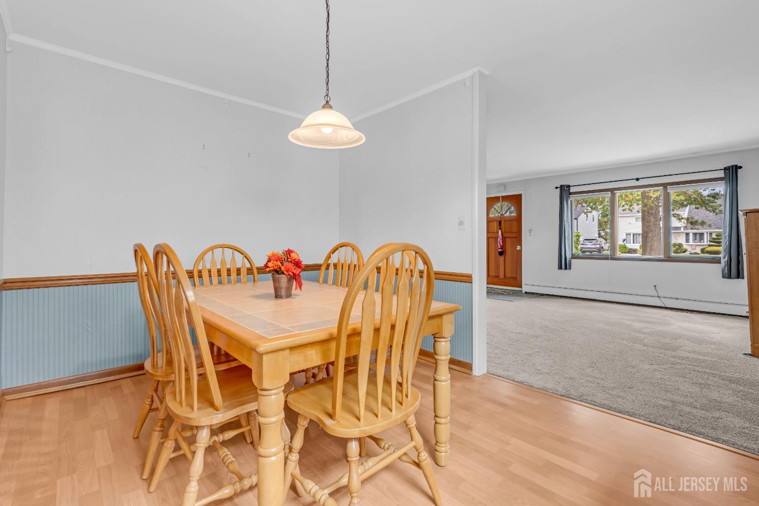 Iselin, New Jersey, 08830, United States, 3 Bedrooms Bedrooms, ,2 BathroomsBathrooms,Residential,For Sale,1966182