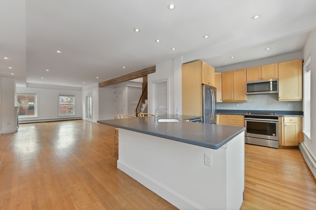 Boston, Massachusetts, 02118, United States, 2 Bedrooms Bedrooms, ,3 BathroomsBathrooms,Residential,For Sale,1978811