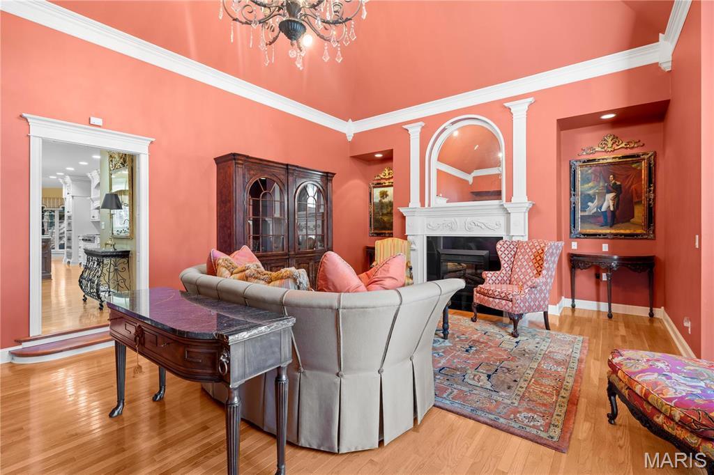 Charleston, Missouri, 63834, United States, 5 Bedrooms Bedrooms, ,4 BathroomsBathrooms,Residential,For Sale,1938215
