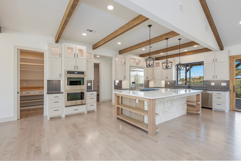 204 Beverly Hills Lane, Kerrville, Texas, 78028, United States, 4 Bedrooms Bedrooms, ,3 BathroomsBathrooms,Residential,For Sale,204 Beverly Hills Lane,1645289