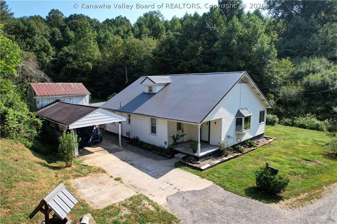 Midway Dr, Charleston, WV 25312