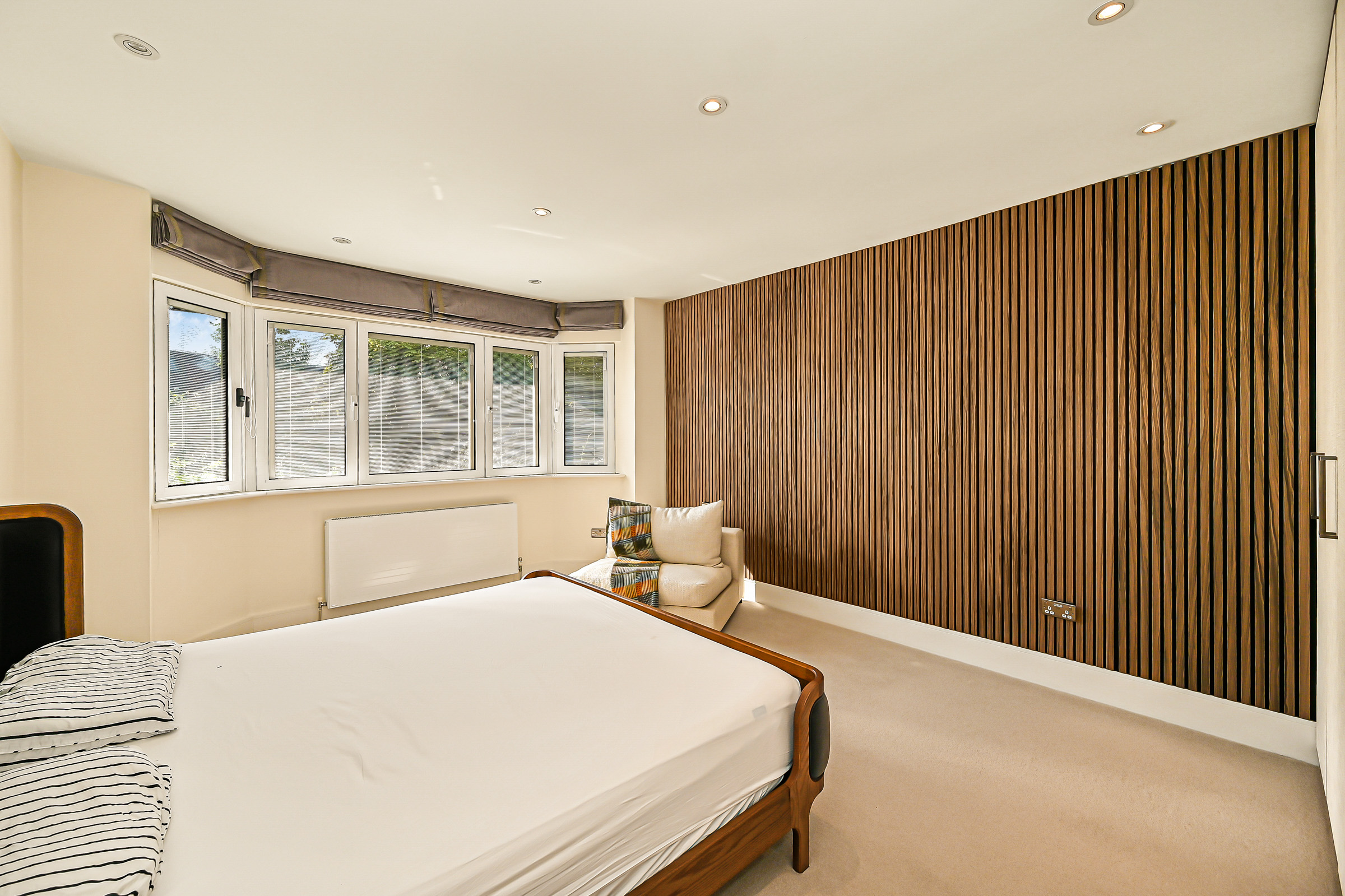  A comprehensively remodelled family house on a private road in Coombe - 物件實景