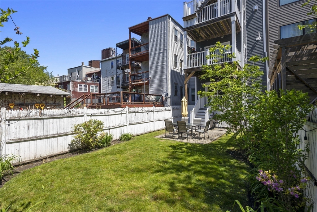 Boston, Massachusetts, 02128, United States, 2 Bedrooms Bedrooms, ,2 BathroomsBathrooms,Residential,For Sale,2048108