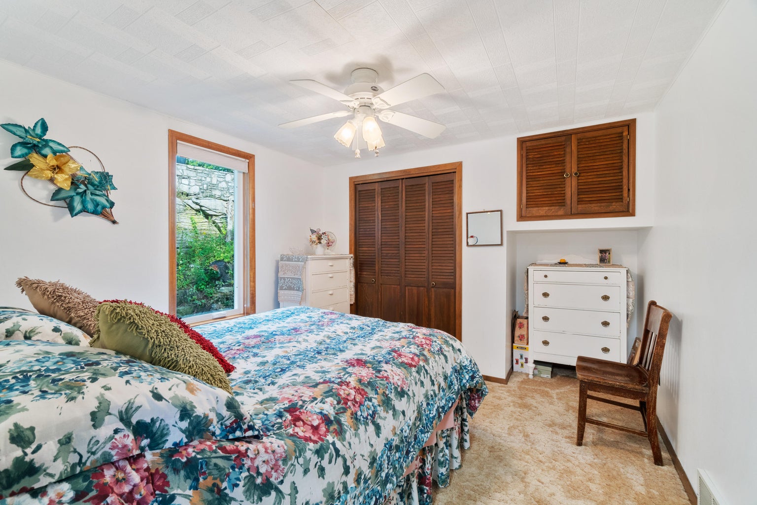 Sturgeon Bay, Wisconsin, 54235, United States, 5 Bedrooms Bedrooms, ,3 BathroomsBathrooms,Residential,For Sale,1923516