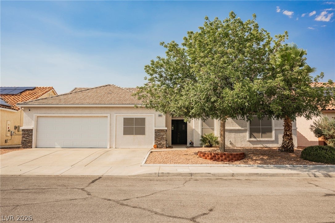 Henderson, Nevada, 89015, United States, 5 Bedrooms Bedrooms, ,2 BathroomsBathrooms,Residential,For Sale,1976773