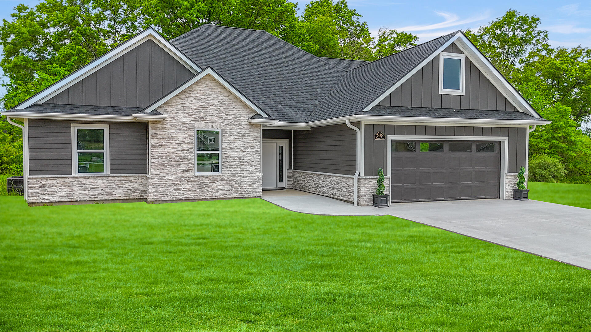 COLUMBIA, Missouri, 65202, United States, 4 Bedrooms Bedrooms, ,3 BathroomsBathrooms,Residential,For Sale,2008835