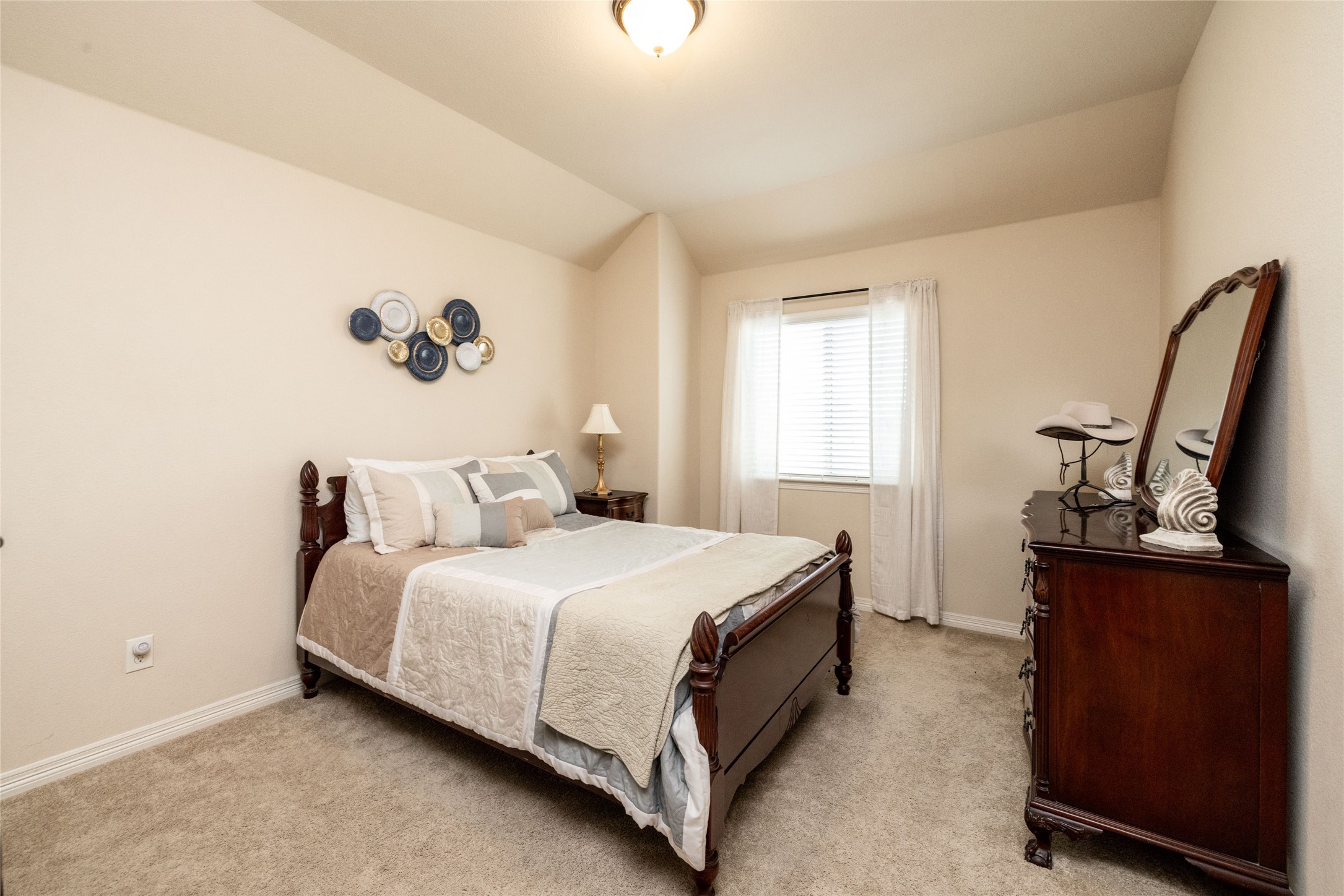 Roanoke, Texas, 76262, United States, 4 Bedrooms Bedrooms, ,5 BathroomsBathrooms,Residential,For Sale,1827754
