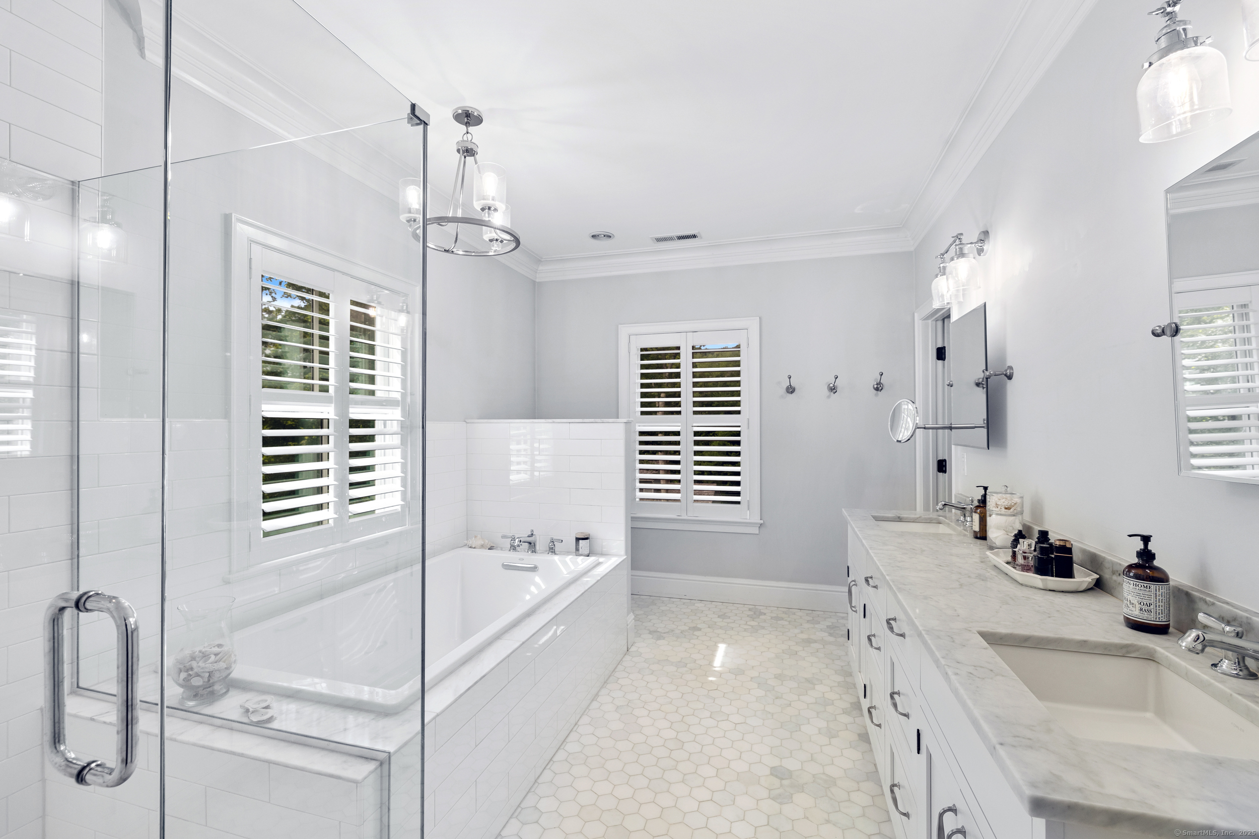 Weston, Connecticut, 06883, United States, 5 Bedrooms Bedrooms, ,5 BathroomsBathrooms,Residential,For Sale,1938850