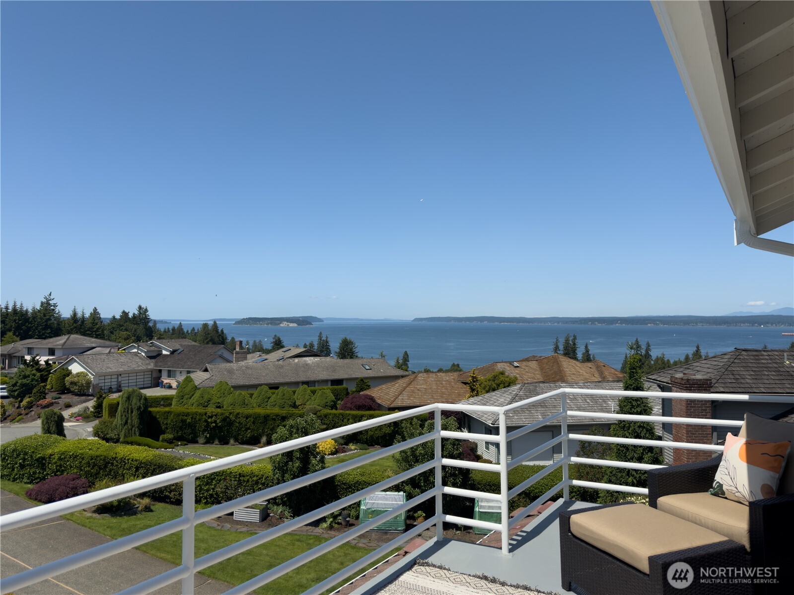 Everett, Washington, 98203, United States, 4 Bedrooms Bedrooms, ,4 BathroomsBathrooms,Residential,For Sale,1841761