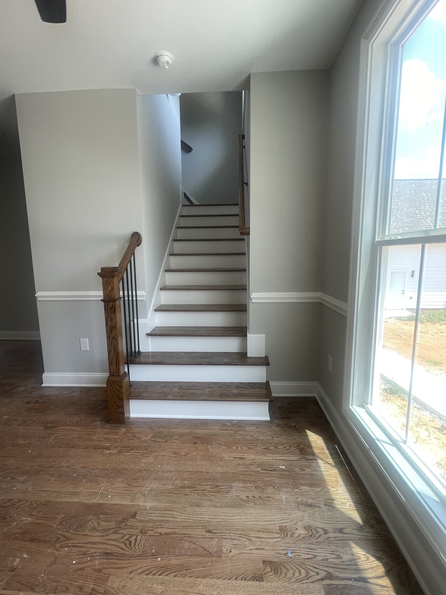 Winchester, Tennessee, 37398, United States, 3 Bedrooms Bedrooms, ,4 BathroomsBathrooms,Residential,For Sale,1928177