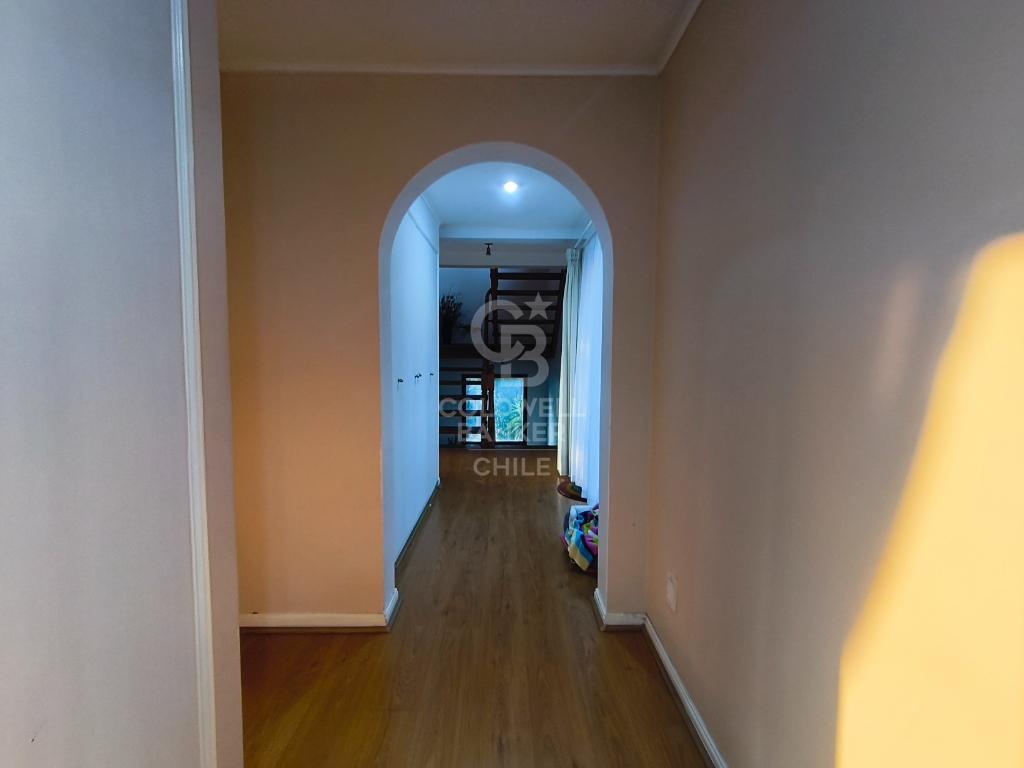 Las Condes, Chile, 5 Bedrooms Bedrooms, ,4 BathroomsBathrooms,Residential,For Sale,1821022