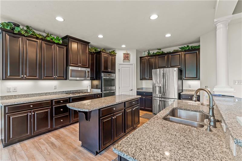 Canonsburg, Pennsylvania, 15317, United States, 5 Bedrooms Bedrooms, ,4 BathroomsBathrooms,Residential,For Sale,1914664