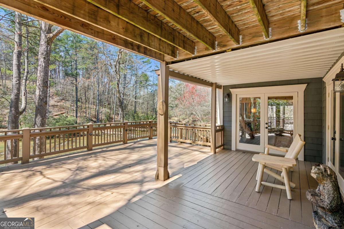 Ellijay, Georgia, 30536, United States, 5 Bedrooms Bedrooms, ,4 BathroomsBathrooms,Residential,For Sale,1880037