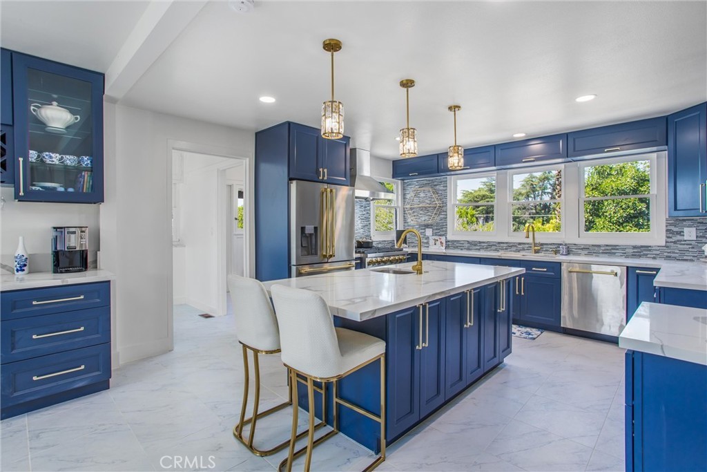 Redlands, California, 92373, United States, 5 Bedrooms Bedrooms, ,4 BathroomsBathrooms,Residential,For Sale,1982163