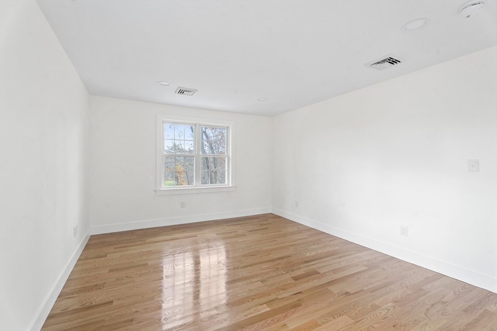 Raynham, Massachusetts, 02767, United States, 4 Bedrooms Bedrooms, ,3 BathroomsBathrooms,Residential,For Sale,2001921