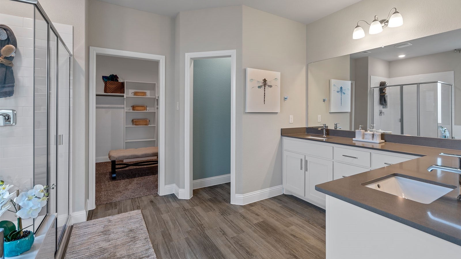 Grand Prairie, Texas, 76065, United States, 5 Bedrooms Bedrooms, ,4 BathroomsBathrooms,Residential,For Sale,2014206