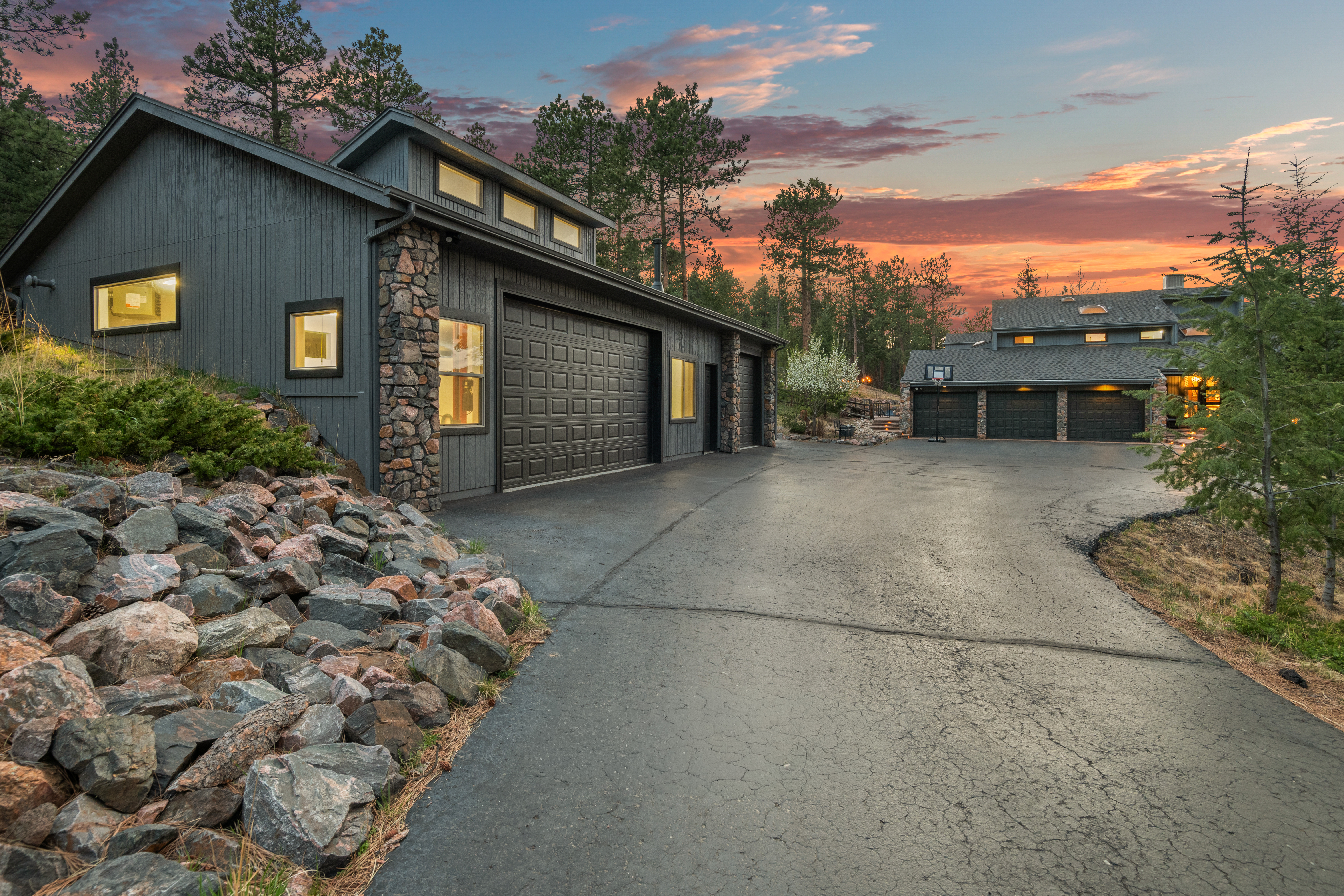  Discover the Pinnacle of Mountain Living at This Meticulously Reimagined Estate - 物件實景