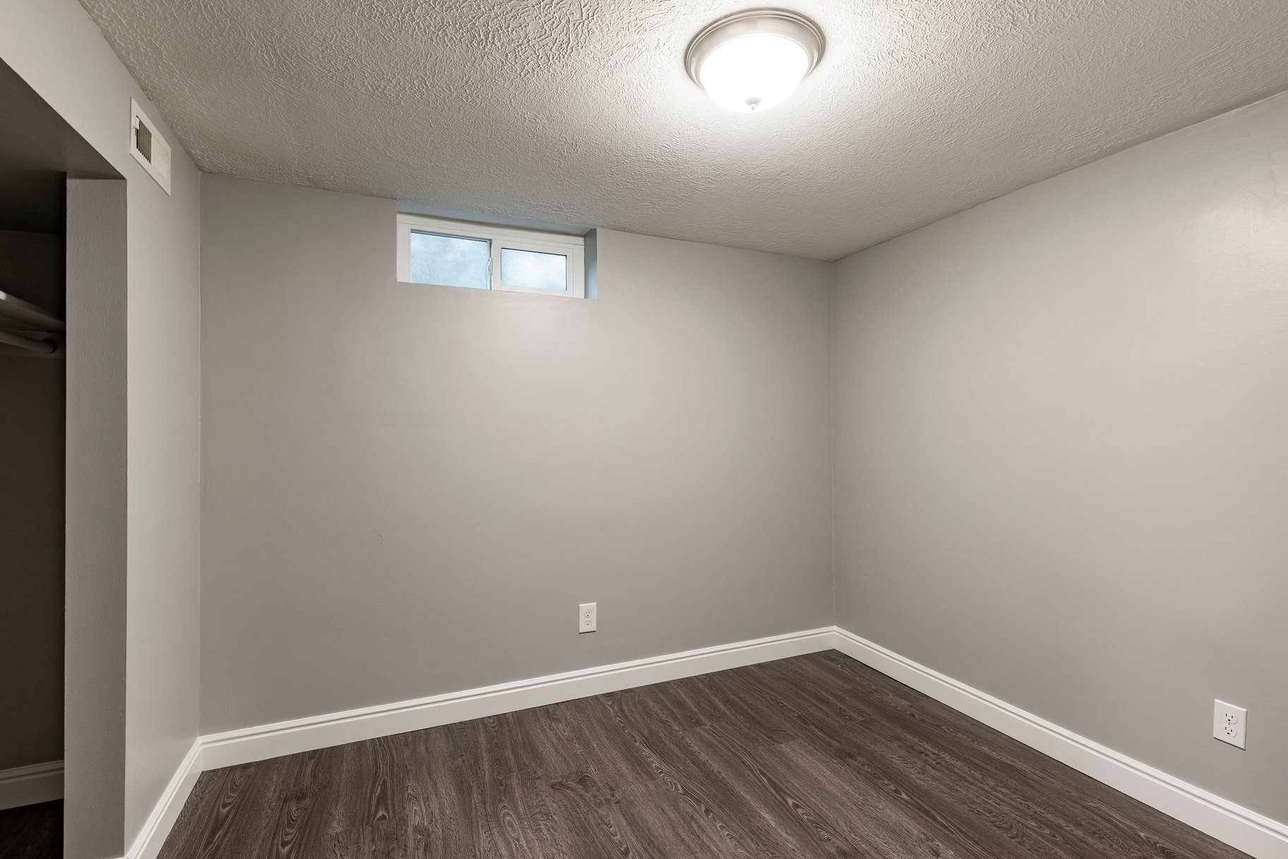  Exceptional Corner Lot in One of Millcreek’s Most Beloved Neighborhoods - 物件實景