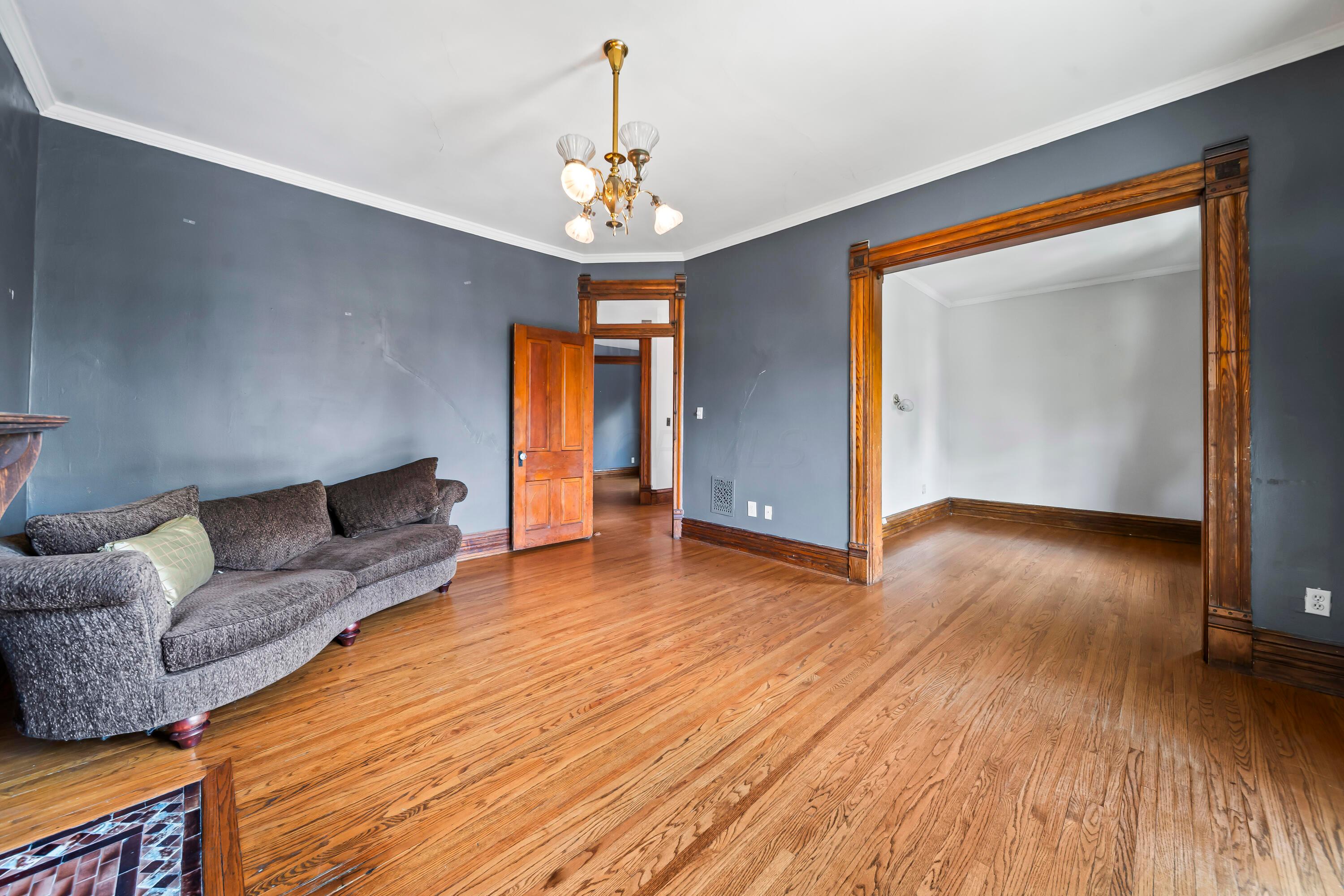 Columbus, Ohio, 43205, United States, 4 Bedrooms Bedrooms, ,3 BathroomsBathrooms,Residential,For Sale,1866885