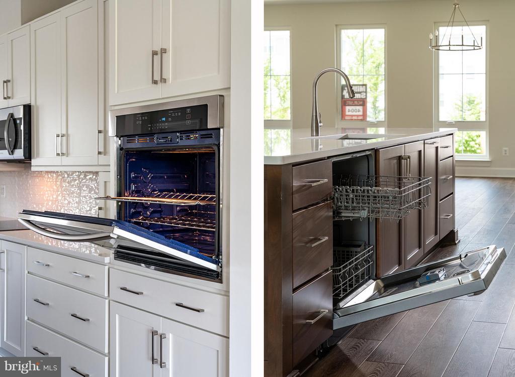 Woodbridge, Virginia, 22191, United States, 3 Bedrooms Bedrooms, ,4 BathroomsBathrooms,Residential,For Sale,1984247