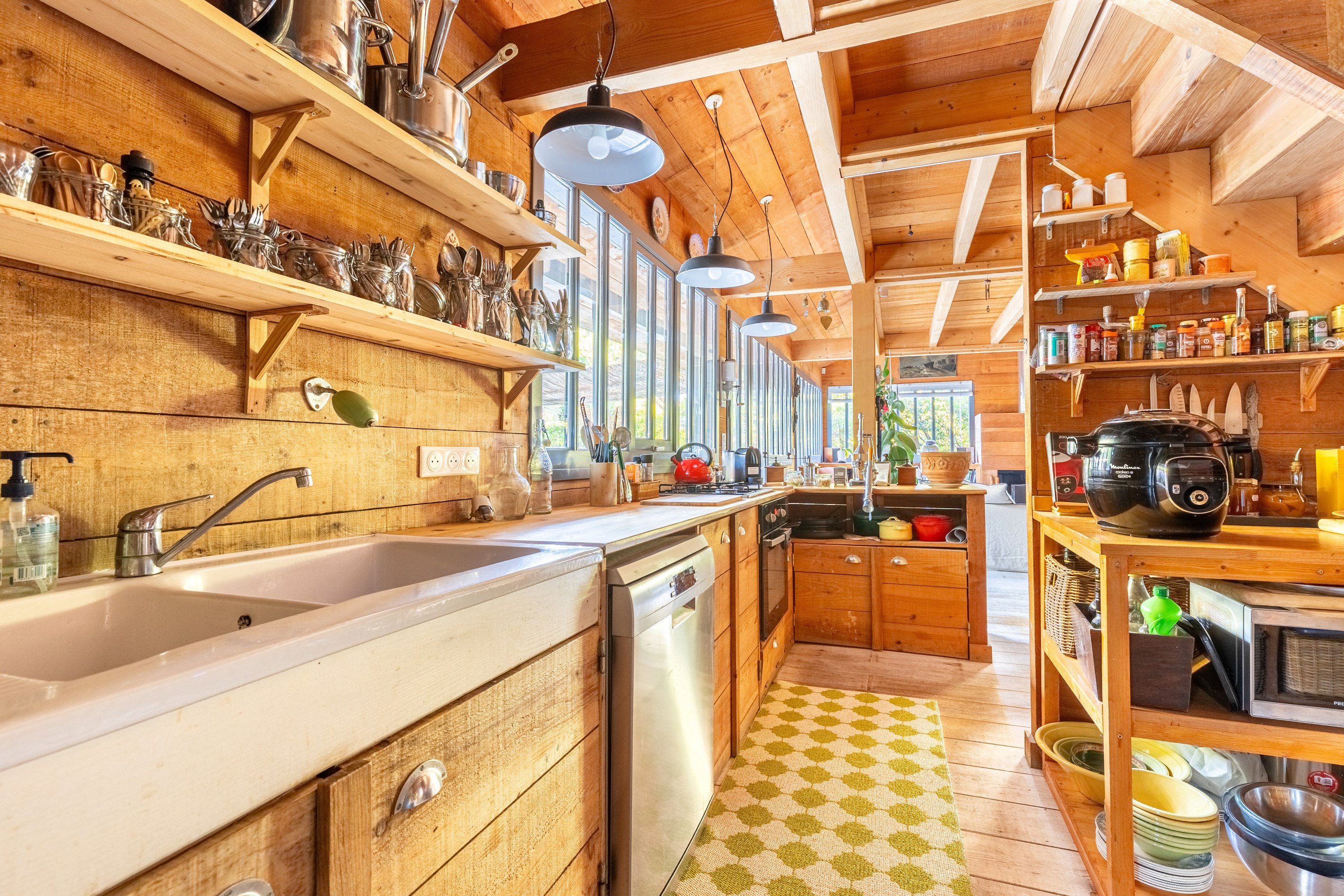  WOODEN VILLA WITH SWIMMING POOL IN THE HEART OF THE VALLONS DU FERRET - 物件實景