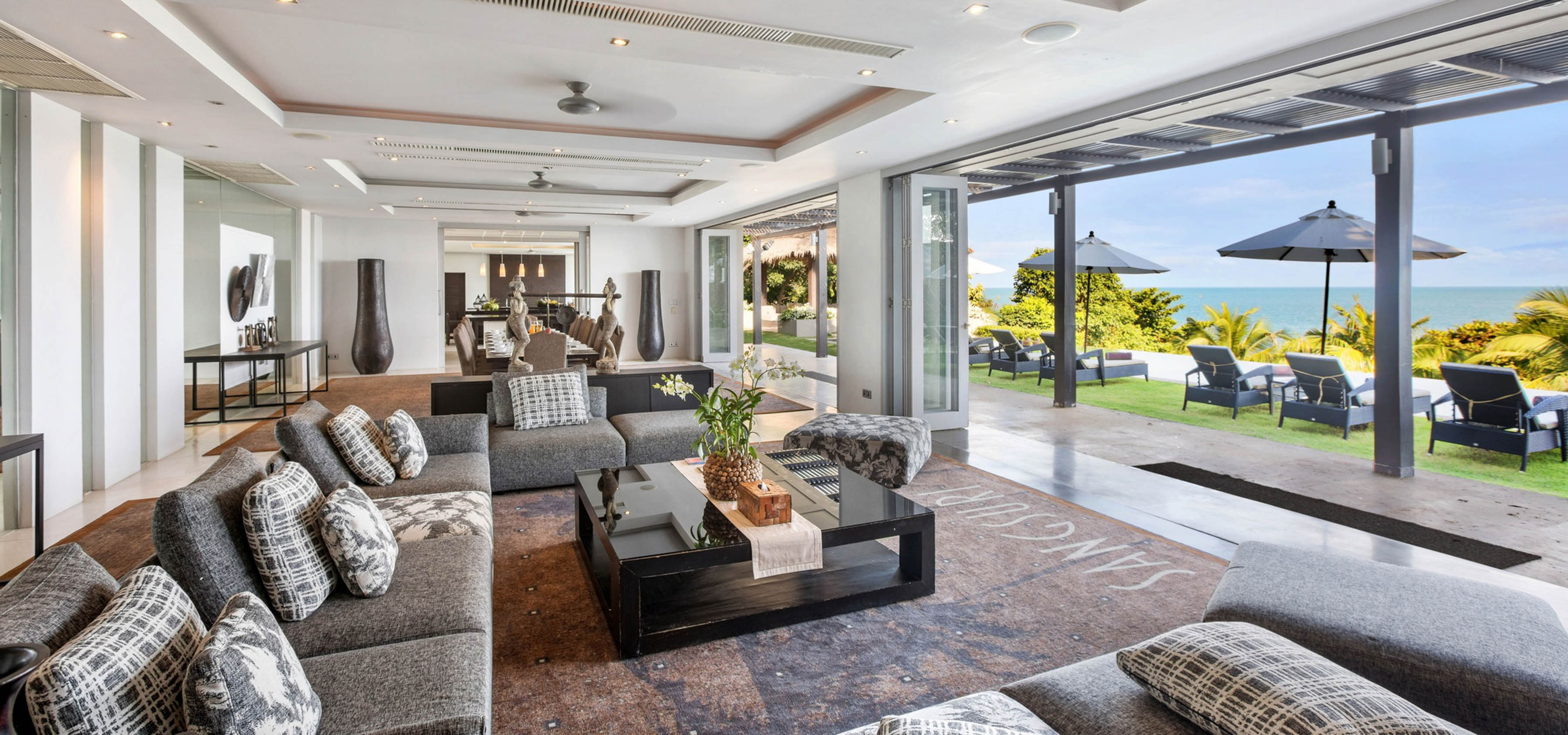 Sangsuri Villa 1, Exclusive 8 Bedroom Beachfront Villa in Chaweng